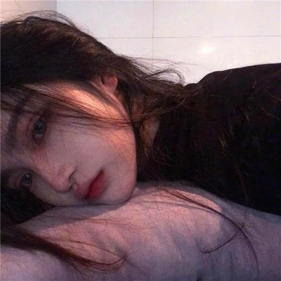 2023年最潮流女生霸气头像(22张)