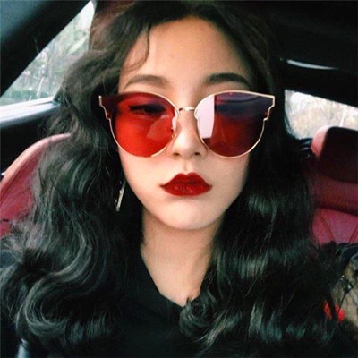 2023年最潮流女生霸气头像(22张)