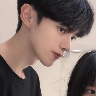 二零二三年最火的情侣头像(18张)