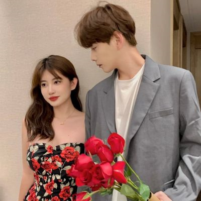 二零二三年最火的情侣头像(18张)