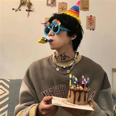 帅气的个性点的男生头像(精选18张)