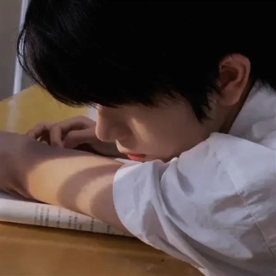 帅气的个性点的男生头像(精选18张)