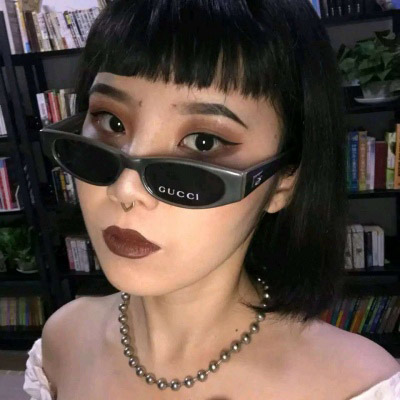 孤傲冷艳淡漠女生头像(优选18张)