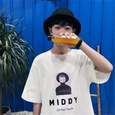 高清孤傲高冷男头像(18张)