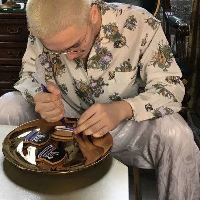 帅气的文艺范qq男生头像图片(18张)