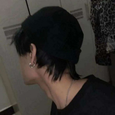 帅气的文艺范qq男生头像图片(18张)