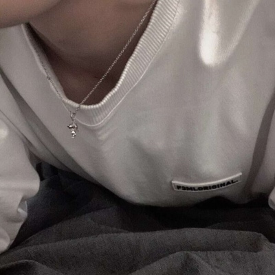 帅气的文艺范qq男生头像图片(18张)