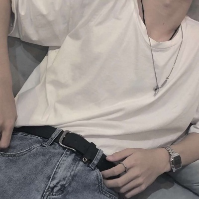 帅气的文艺范qq男生头像图片(18张)