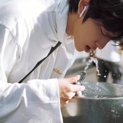 男头像文艺范高清图片(优选20张)