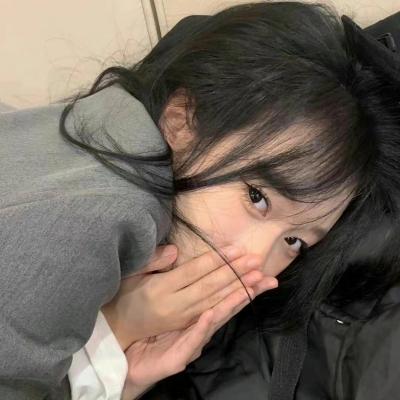 一组惊艳你的氛围感女生头像(20张)