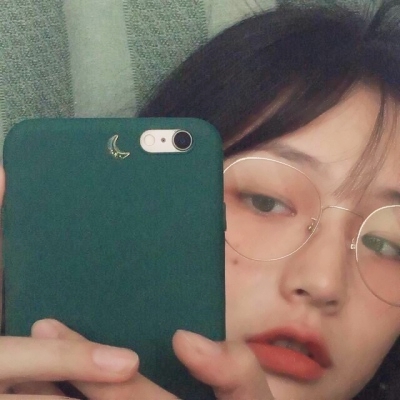 网图小姐姐头像图片(16张)