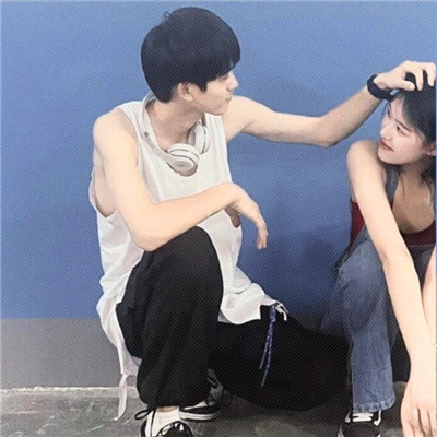 2023最新双人情侣头像真人图片(精选16张)