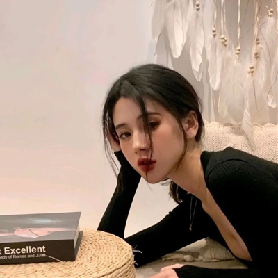 有艺术感的女生头像(共16张)