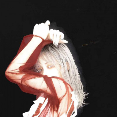 文艺女青年微信头像图片(精选16张)