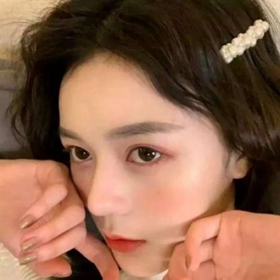 文艺女青年微信头像图片(精选16张)