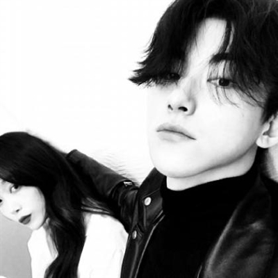 黑白男生帅哥时尚超酷的微信头像(优选18张)