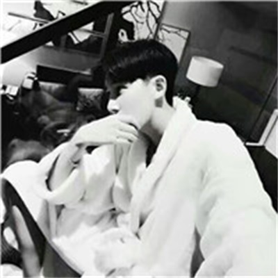 黑白男生帅哥时尚超酷的微信头像(优选18张)