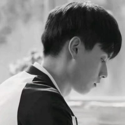 最新高清帅气黑白男头(精选18张)