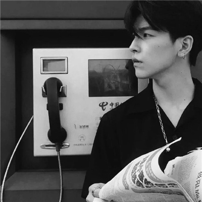 最新高清帅气黑白男头(精选18张)