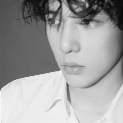 最新高清帅气黑白男头(精选18张)