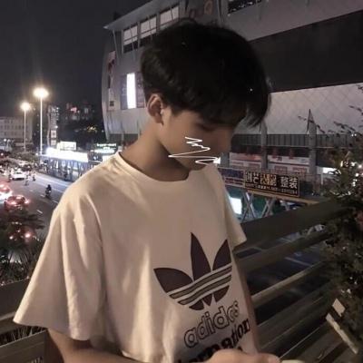 男生忧郁郁闷烦躁头像(共18张)