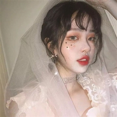 女生穿着婚纱的头像(共26张)