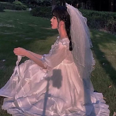 女生穿婚纱头像图片(优选24张)