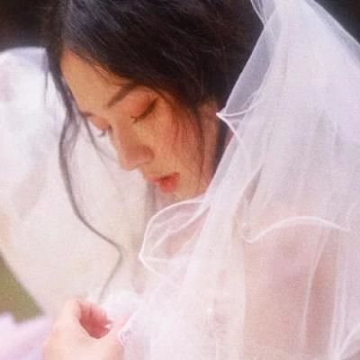 女生穿婚纱头像图片(优选24张)