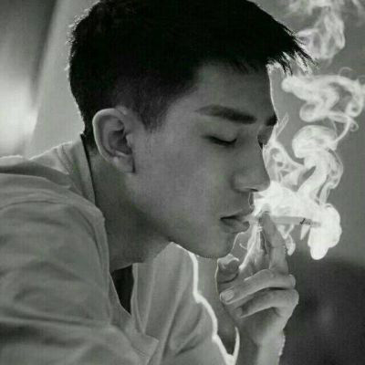成熟有魅力的男头像图片(18张)