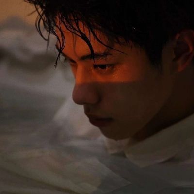 男生意境头像图片精选(16张)