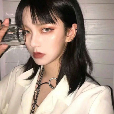 高级又霸气的女头像(精选16张)