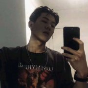 男生用手机自拍的头像(精选38张)