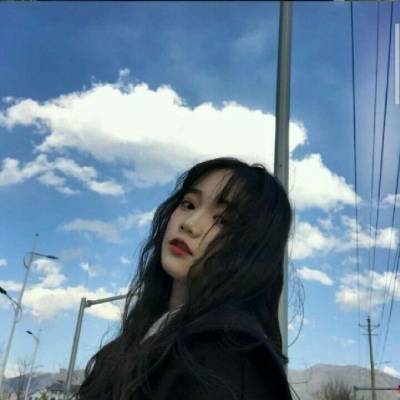 在大海边的美女头像(24张)