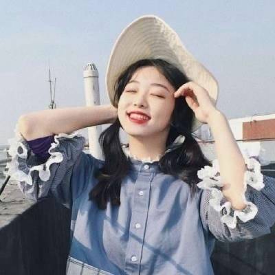 在大海边的美女头像(24张)