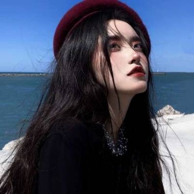 在大海边的美女头像(24张)