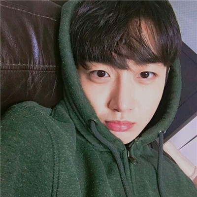 适合00后90后的个性男生头像图片(优选20张)