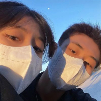 浪漫甜蜜真人情侣头像图片(优选20张)