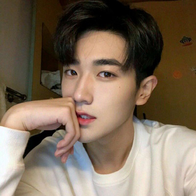 干净阳光的男生头像(精选20张)