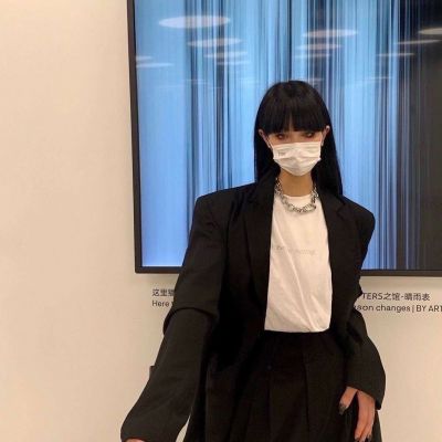 气质高冷情侣头像 一男一女(优选18张)