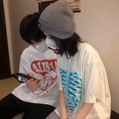 气质高冷情侣头像 一男一女(优选18张)