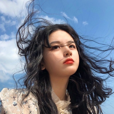 超级好看的小姐姐头像(18张)