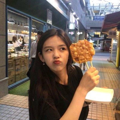 超级好看的小姐姐头像(18张)