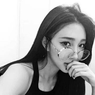 最新高清黑白高冷女头(优选20张)