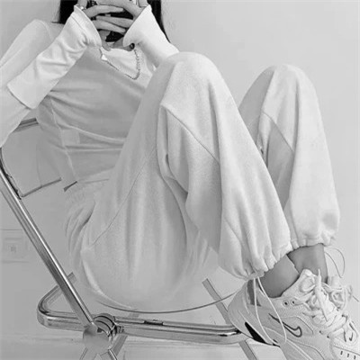 最新高清黑白高冷女头(优选20张)