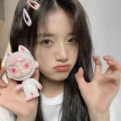 2023最新非主流女生头像(优选18张)