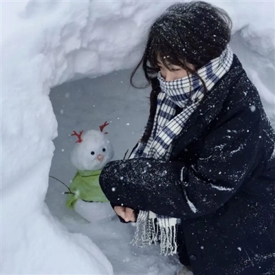 高清惊艳感十足的女生头像图片大全(20张)