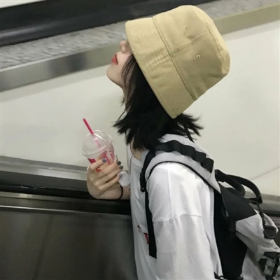 高清惊艳感十足的女生头像图片大全(20张)