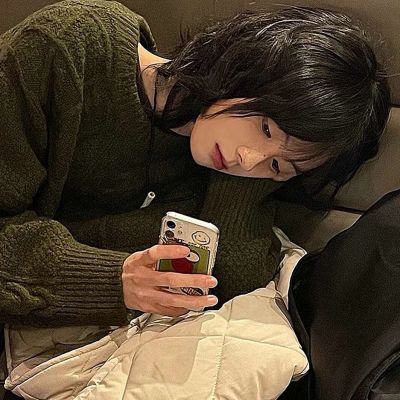 高清惊艳感十足的女生头像图片大全(20张)