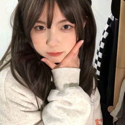 很罕见又很好看的女生头像(共22张)