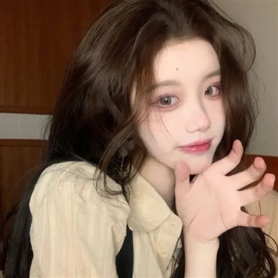 氛围感女生头像图片(共30张)